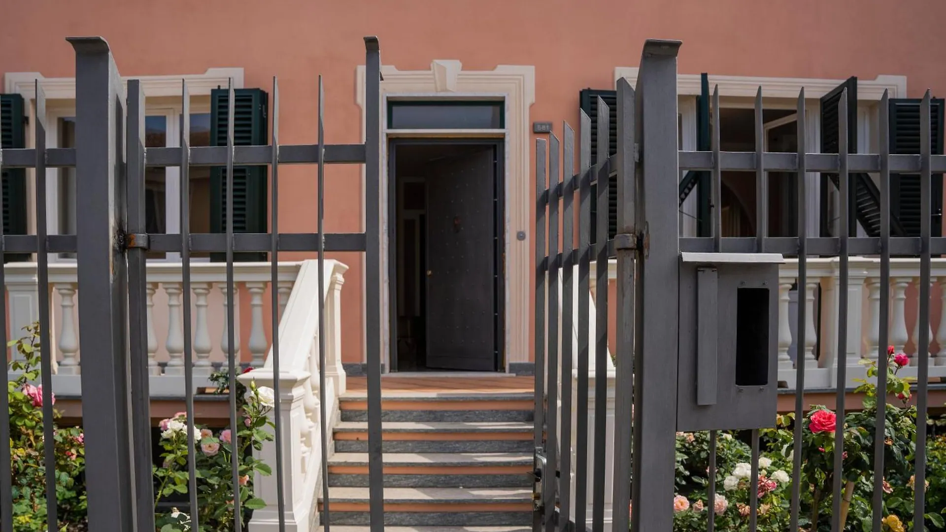 050 - Villa Genny - Casa Lauro con Terrazzo 5 minuti dal Mare Sestri Levante