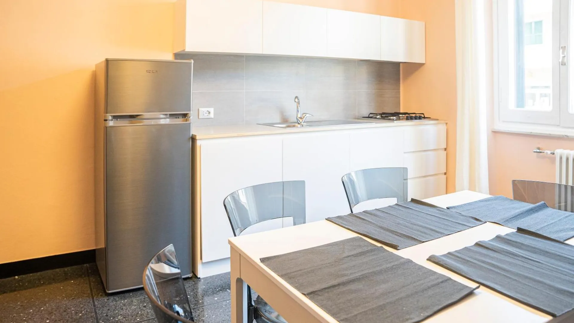 Appartamento 050 - Villa Genny - Casa Lauro con Terrazzo 5 minuti dal Mare Sestri Levante